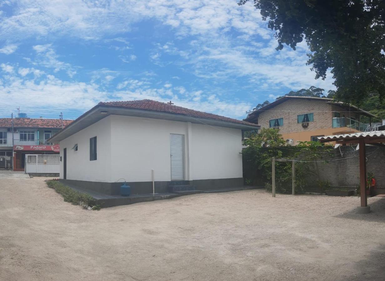 Casa Com Por Do Sol Em Canto Grande - Casa Beira Mar Бомбиньяс Экстерьер фото